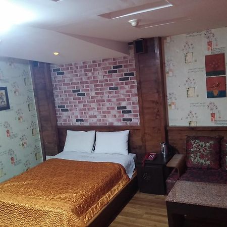 Cyber Motel Gunsan Esterno foto