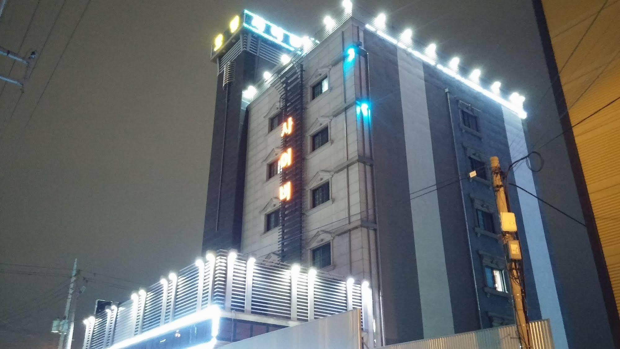 Cyber Motel Gunsan Esterno foto